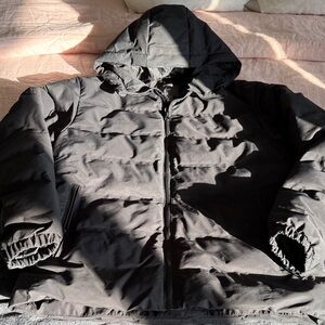 H&M Men's Black Puffer Jacket